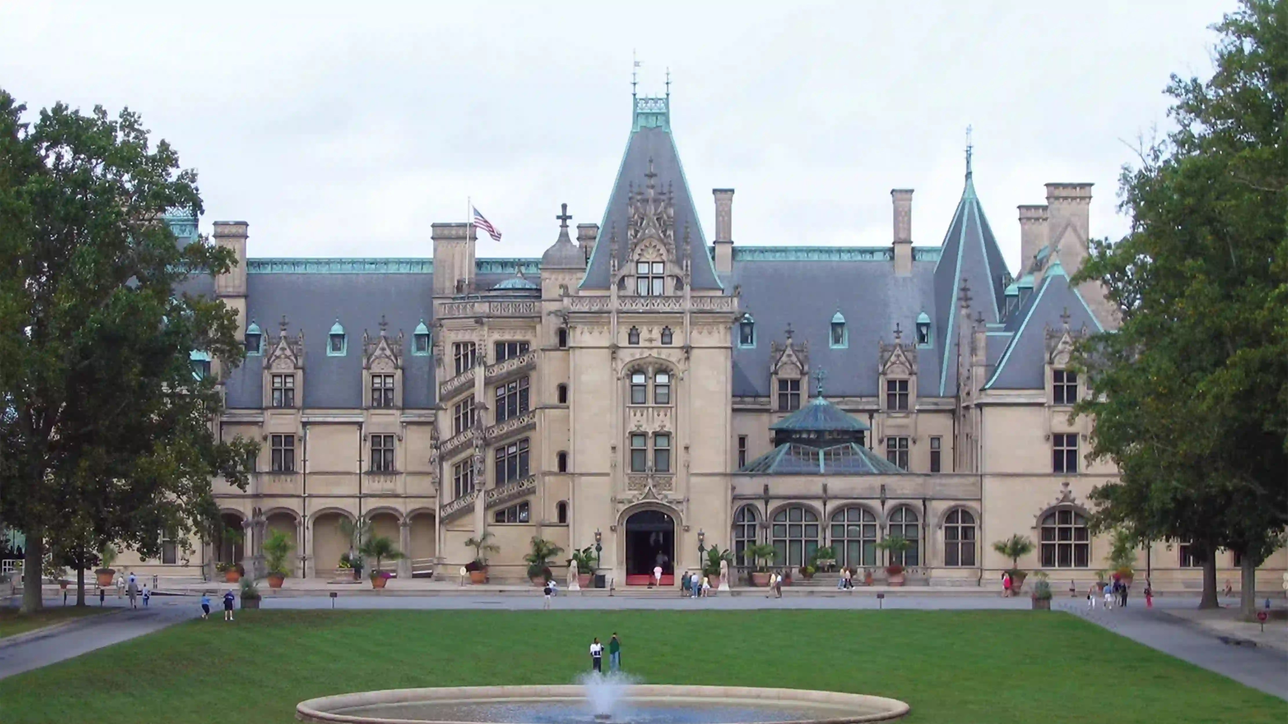 5 Biggest Houses In The World A Sneak Peek Into Luxury